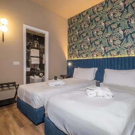 Ht Residence Maximus
